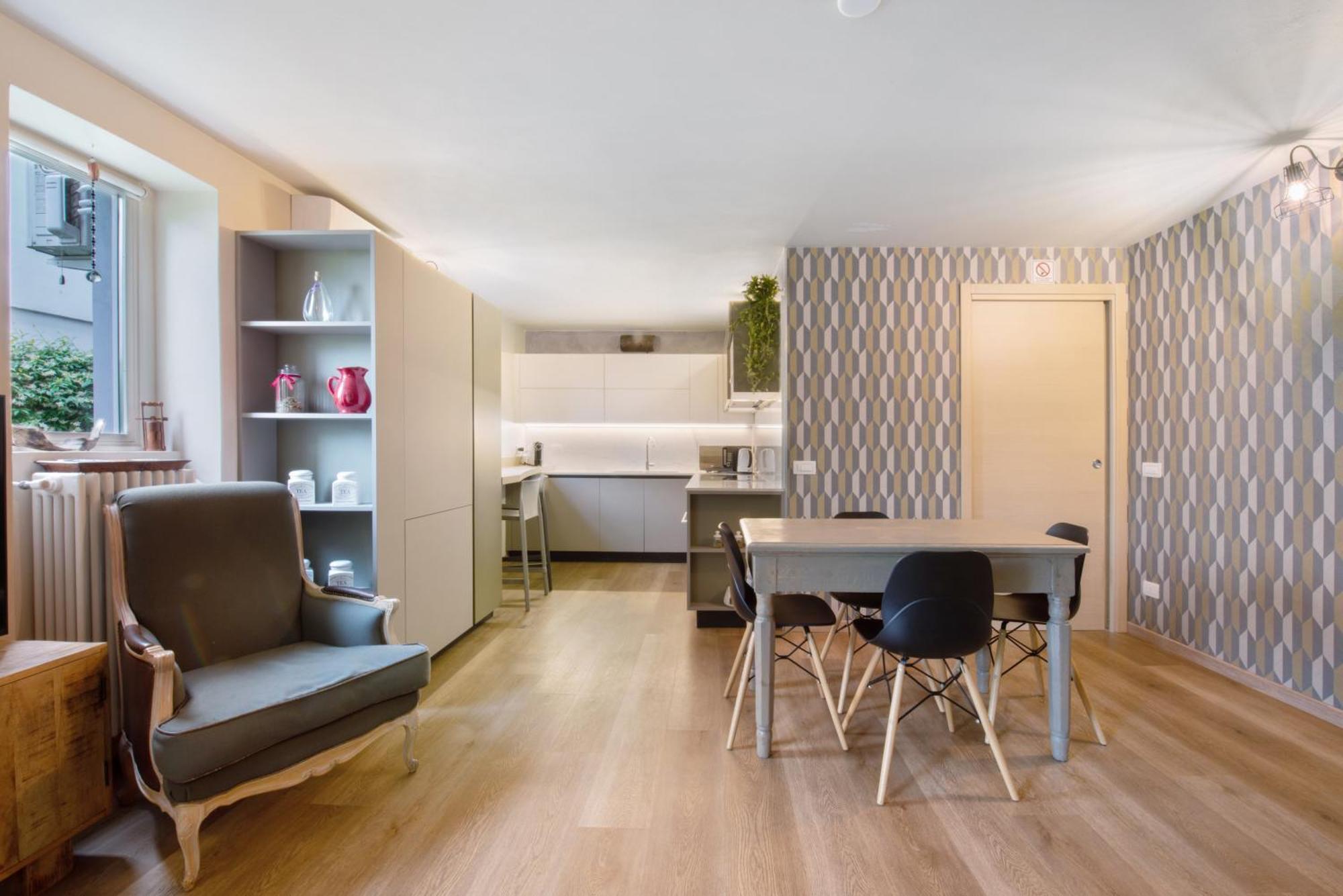 Aloha Lake Apartments Манделло-дель-Ларіо Екстер'єр фото