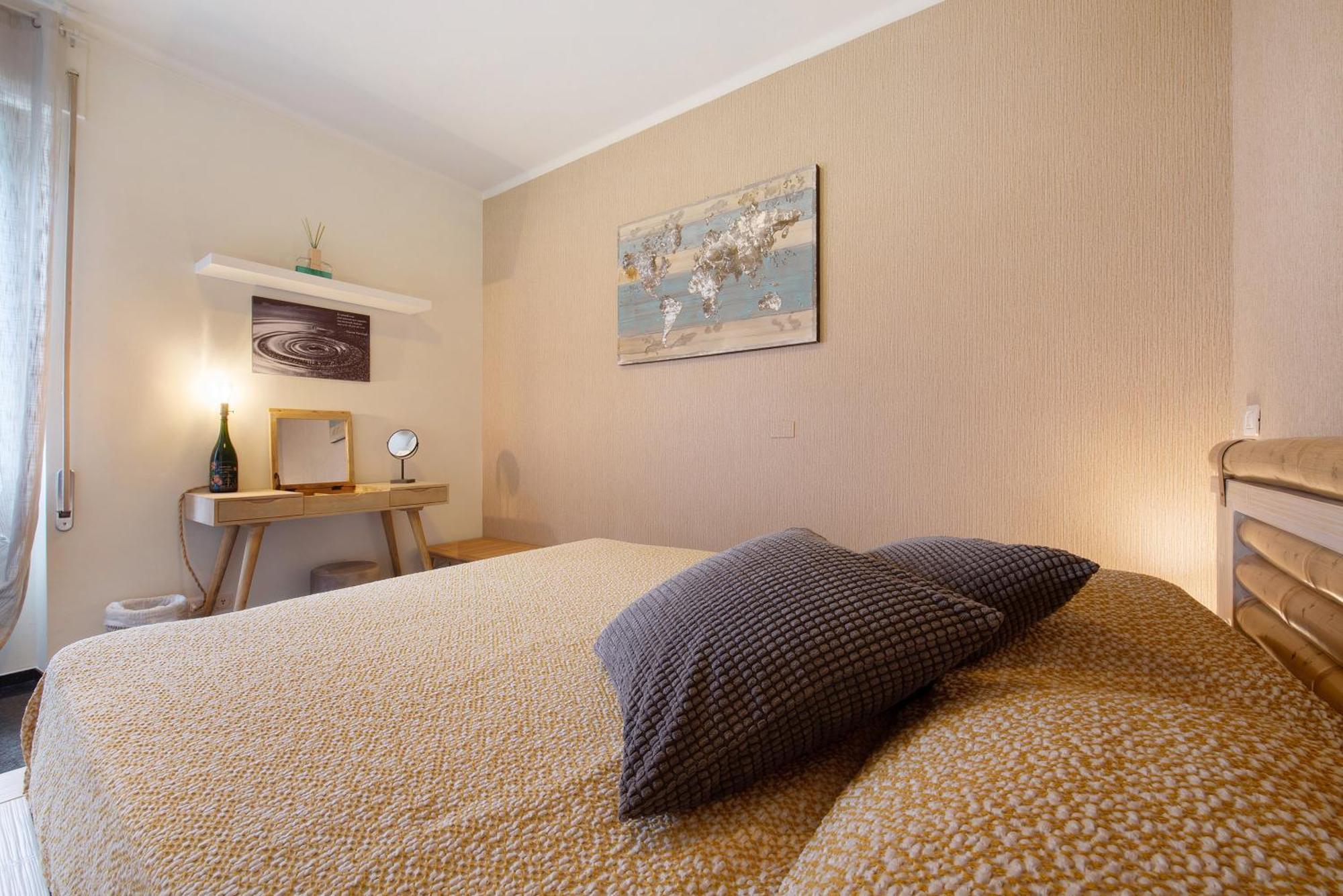 Aloha Lake Apartments Манделло-дель-Ларіо Екстер'єр фото